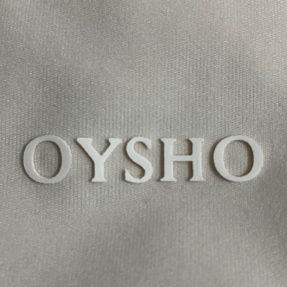 Oysho White Strappy Back Sports Bra Medium Crisscross Stretch Workout Top - Picture 12 of 12